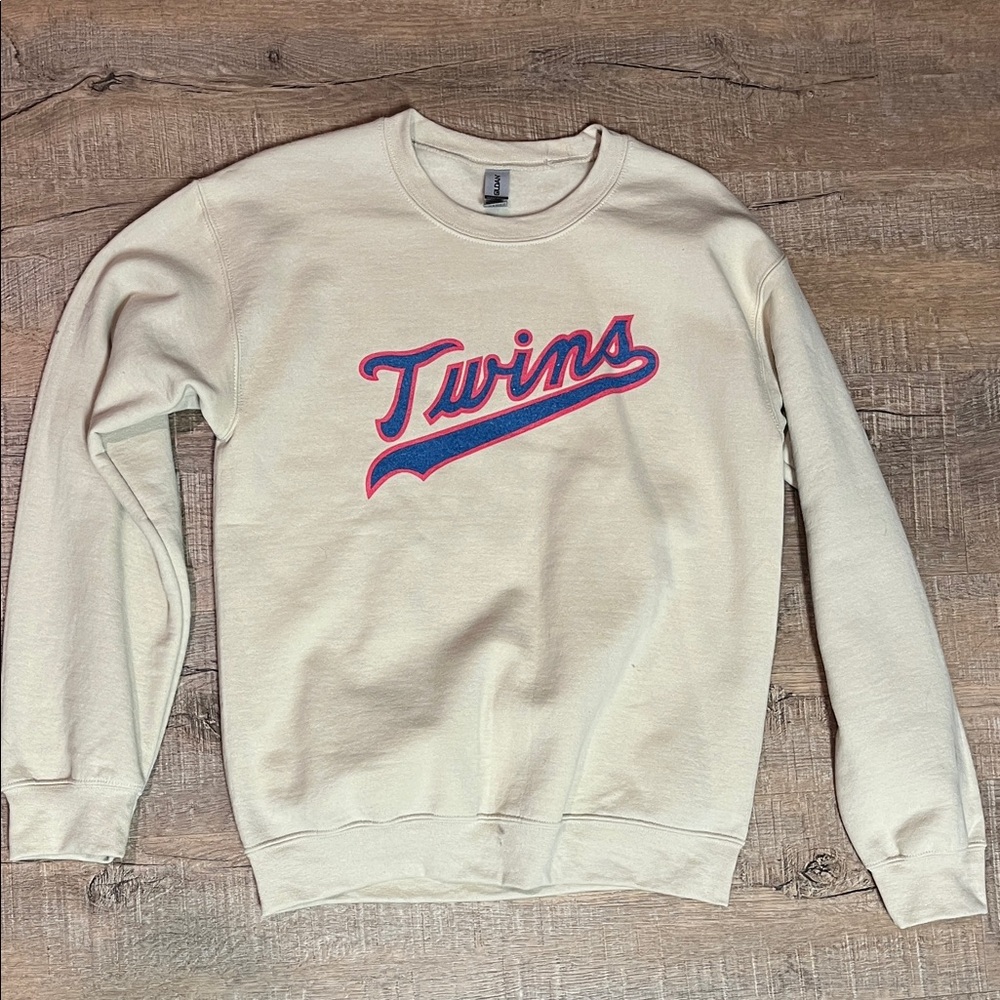 Gildan brand Minnesota Twins Sweatshirt